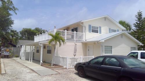 841/843 SOUTH ST  