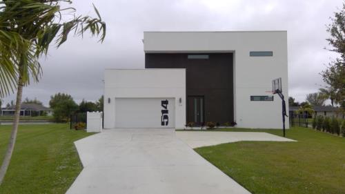 Front Image
