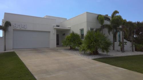 Front Image