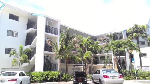 3227 TENNIS VILLAS  