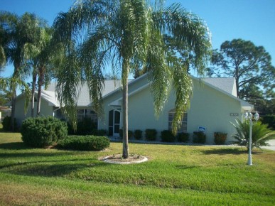 1663 COUNTRY Clb PKWY  