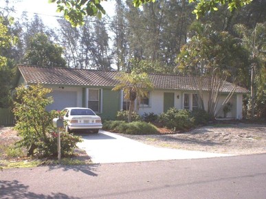 1866 Ibis Ln  