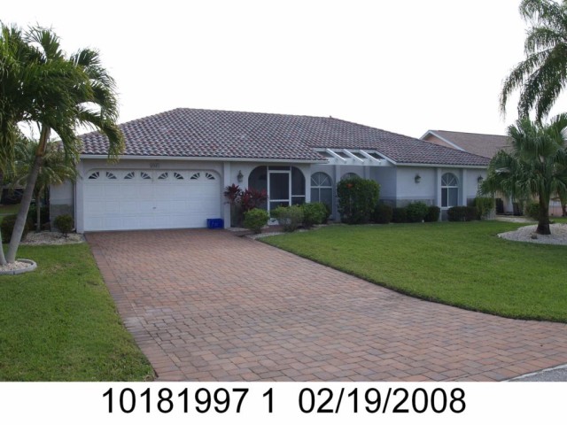 4-bed single family at 2521 SE 19TH PL, Lee County FL — foreclosure auction