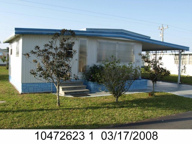 2-bed co-op at 3066 SKY VILLA LN, Lee County FL — foreclosure auction