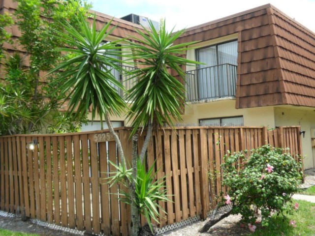 5225 CEDARBEND DR 1, Fort Myers FL