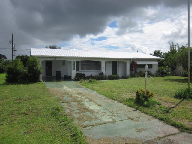 2-bed single family at 331 HAZELWOOD AVE S, Lee County FL — foreclosure auction