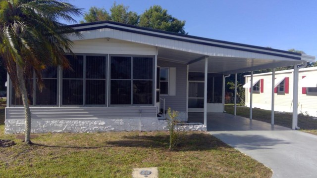 2711 BREEZEWOOD DR, Lee FL