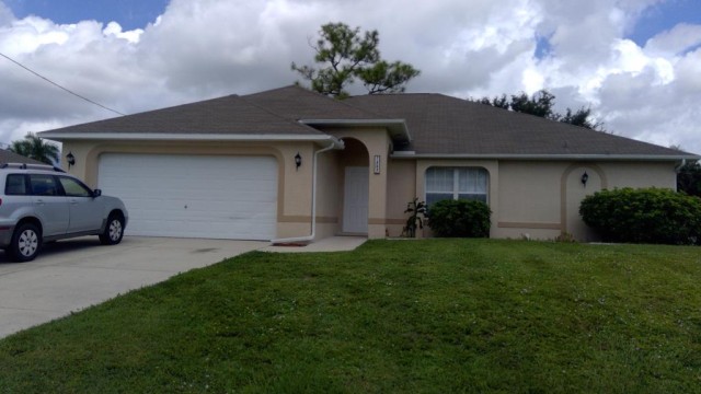 4-bed single family at 1807 SW 21ST LN, Lee County FL — foreclosure auction