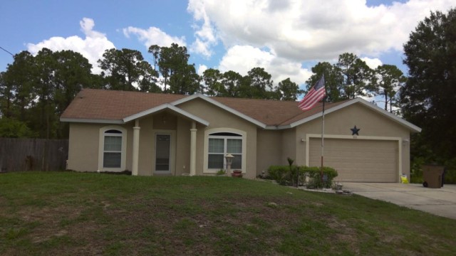 3-bed single family at 935 ANDERSON ST E, Lee County FL — foreclosure auction