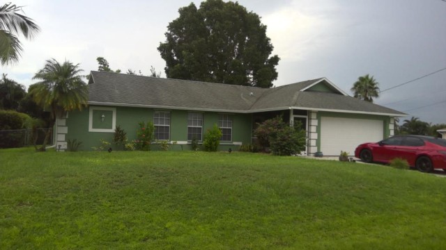 3-bed single family at 2713 SW 22ND AVE, Lee County FL — foreclosure auction
