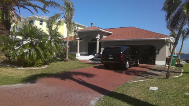 3-bed single family at 5701 RIVERSIDE DR, Lee County FL — foreclosure auction