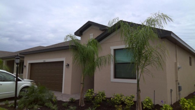 3-bed single family at 3426 MENORES WAY, Lee County FL — foreclosure auction