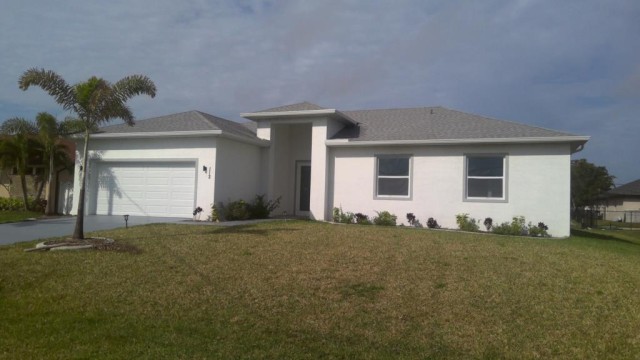3-bed single family at 112 NW 35TH PL, Lee County FL — foreclosure auction
