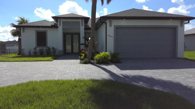 3-bed single family at 3509 SANTA BARBARA BLVD, Lee County FL — foreclosure auction