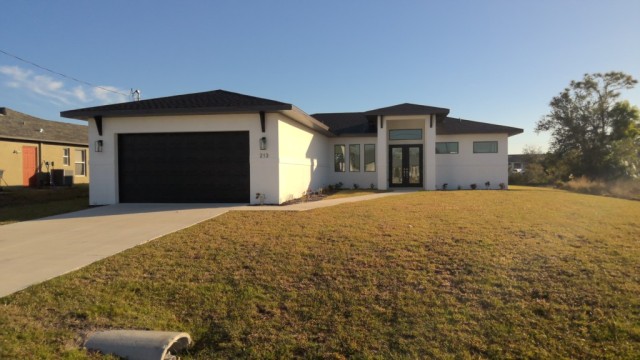 213 SW 10TH AVE, Lee FL