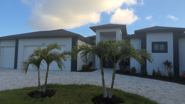 3-bed single family at 3019 CEITUS PKWY, Lee County FL — foreclosure auction
