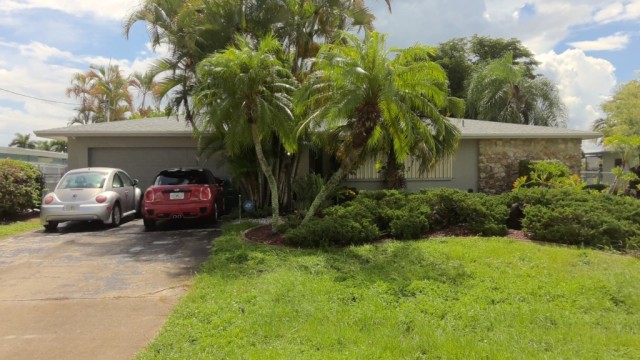 4-bed single family at 2835 SE 17TH PL, Lee County FL — foreclosure auction