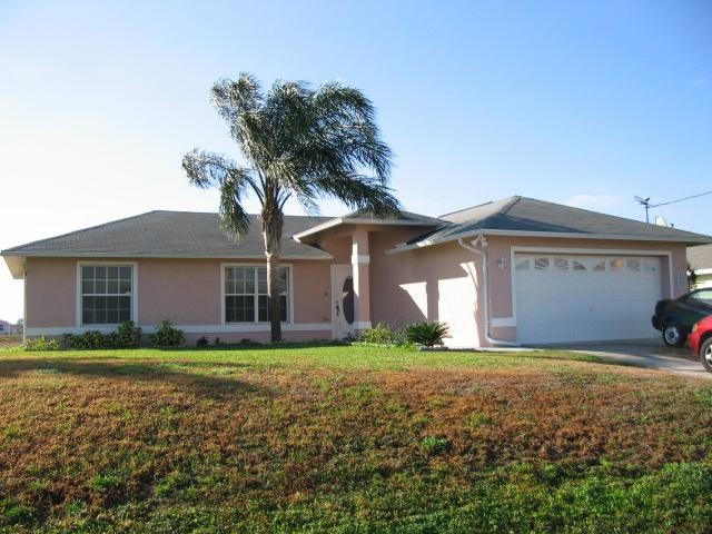 3-bed single family at 4007 13TH ST W, Lee County FL — foreclosure auction